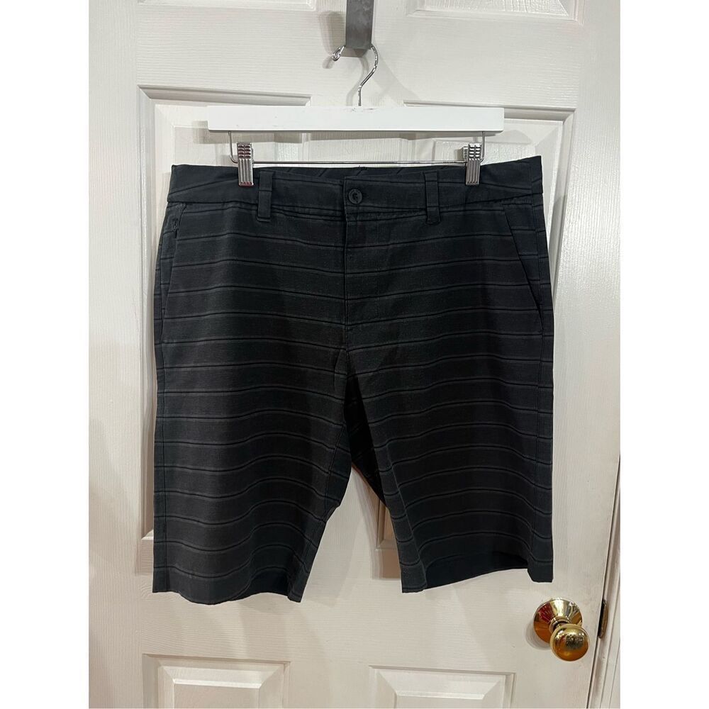 Hang Ten Gray On Gray Striped Bermuda Shorts sz 36 EUC
